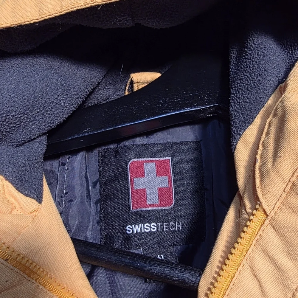 Swiss Tech stylish yellow
